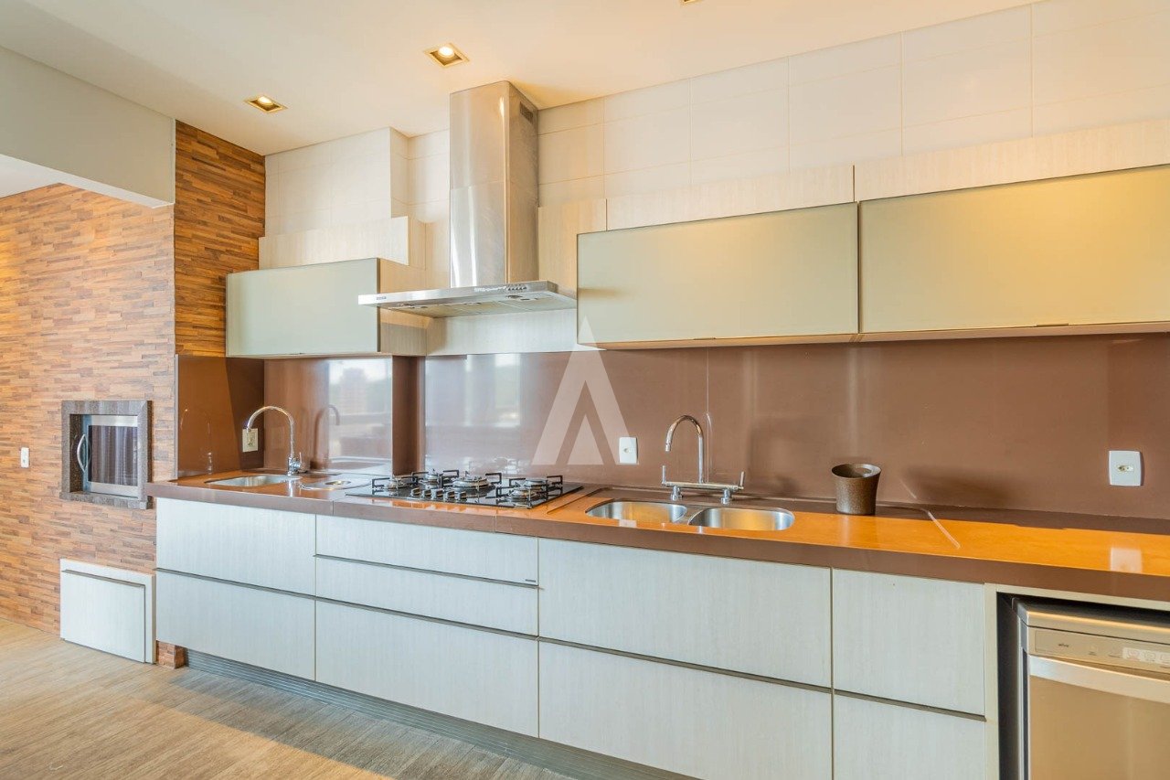 Cobertura com 3 suíte(s) à venda no bairro Centro em Joinville, de R$ 2.980.000.00 por R$ 2.860.000, — foto 2