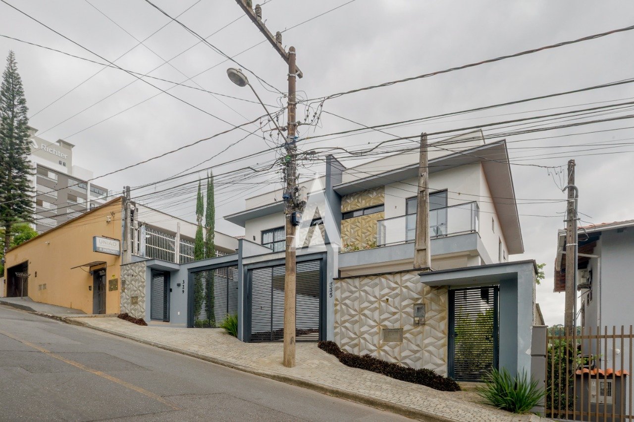 Sobrado geminado com 1 suíte e 2 quarto(s) à venda no bairro Costa e Silva em Joinville-SC por R$1.100.000,00. - foto 1