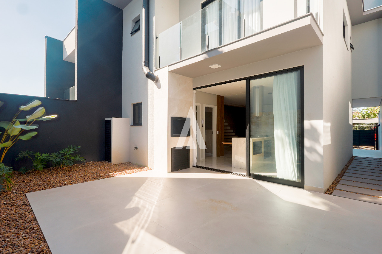 Casa com 3 suítes à venda no bairro Glória em Joinville-SC por R$1.490.000,00. — foto 7