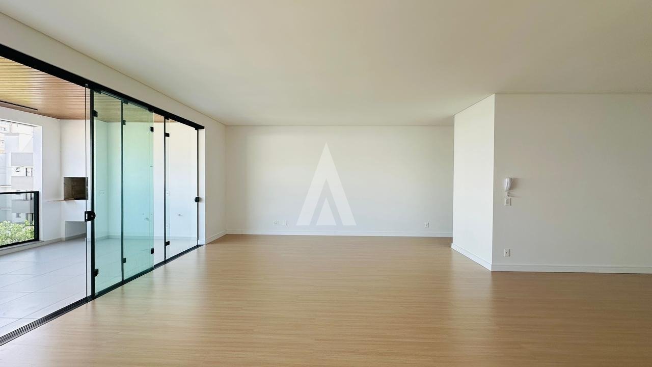 Apartamento com 3 suítes à venda no bairro Santo Antônio em Joinville-SC por R$2.100.000,00. — foto 5