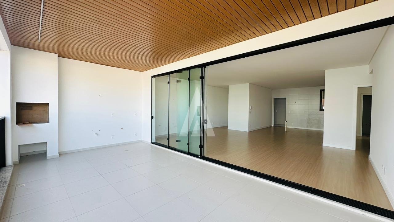 Apartamento com 3 suítes à venda no bairro Santo Antônio em Joinville-SC por R$2.100.000,00. — foto 6