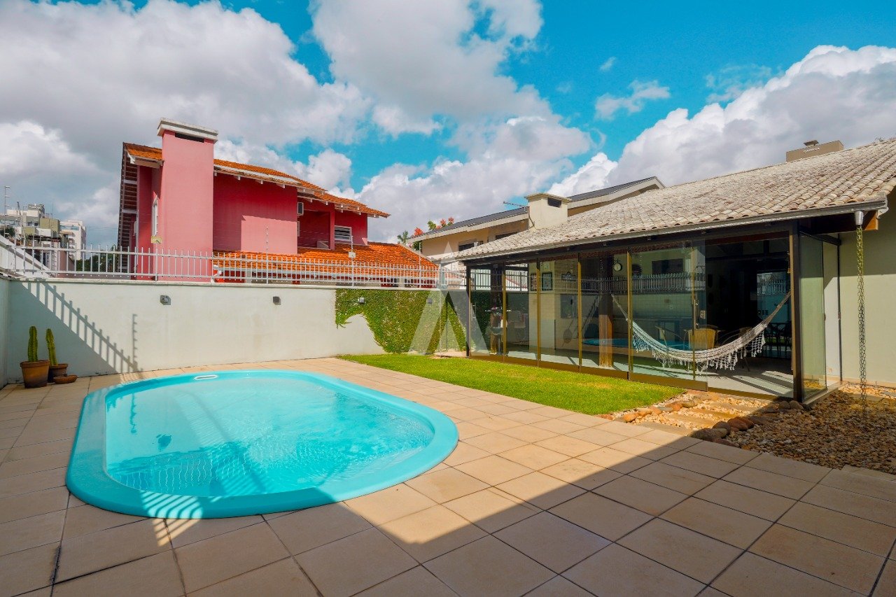 Casa com 1 suíte e 2 quartos à venda no bairro Santo Antônio em Joinville-SC por R$1.800.000,00. — foto 5