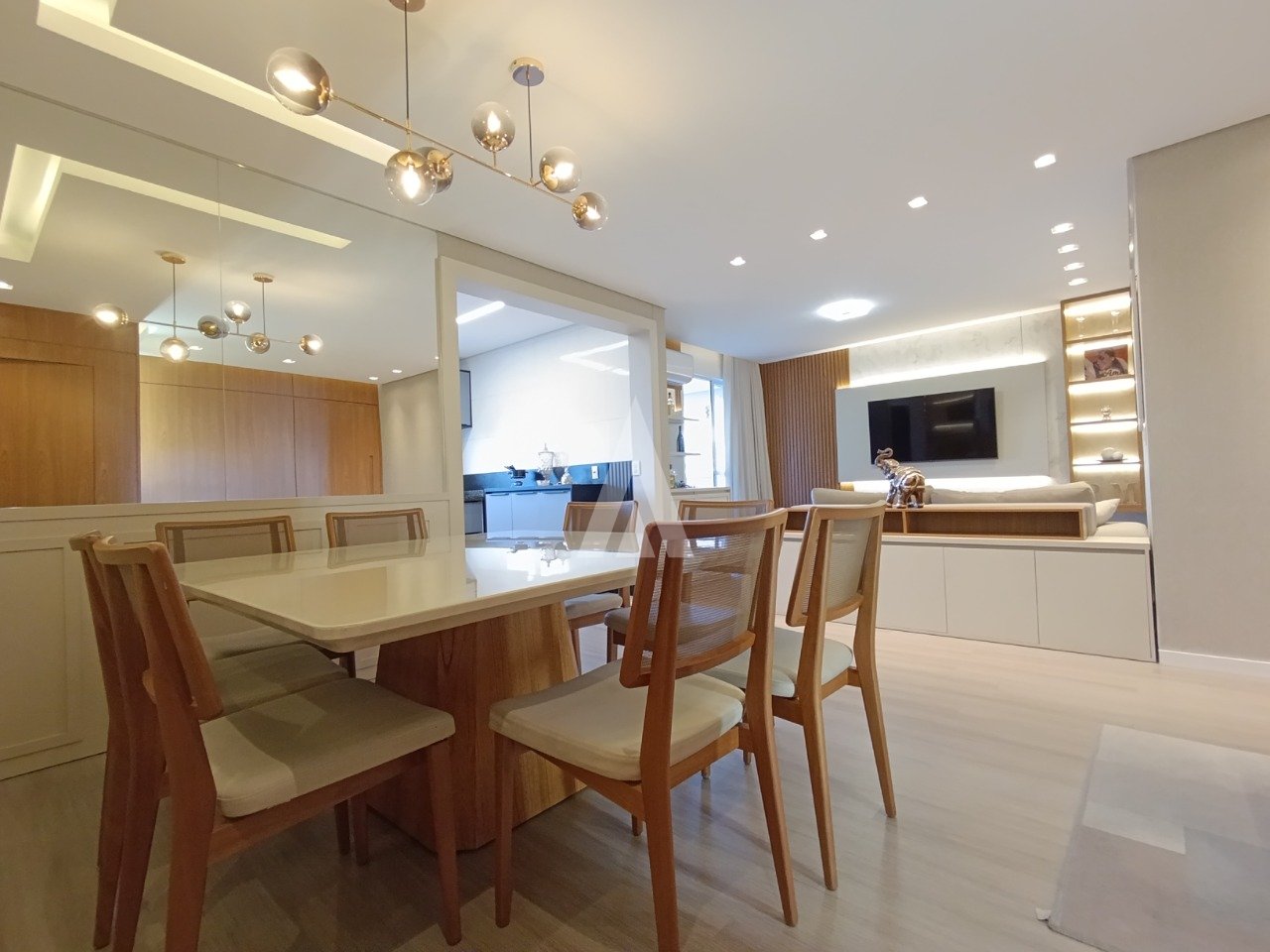 Apartamento com 1 suíte mais 2 quartos à venda no bairro América em Joinville, por R$ 975.000,00. — foto 3