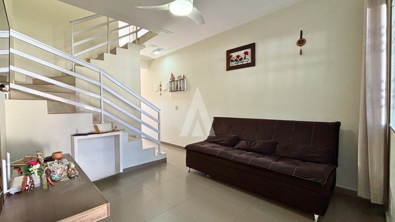 Sobrado Geminado com 2 quarto(s) à venda no bairro Jardim Iririú em Joinville, por R$ 373.000.00. — foto 2