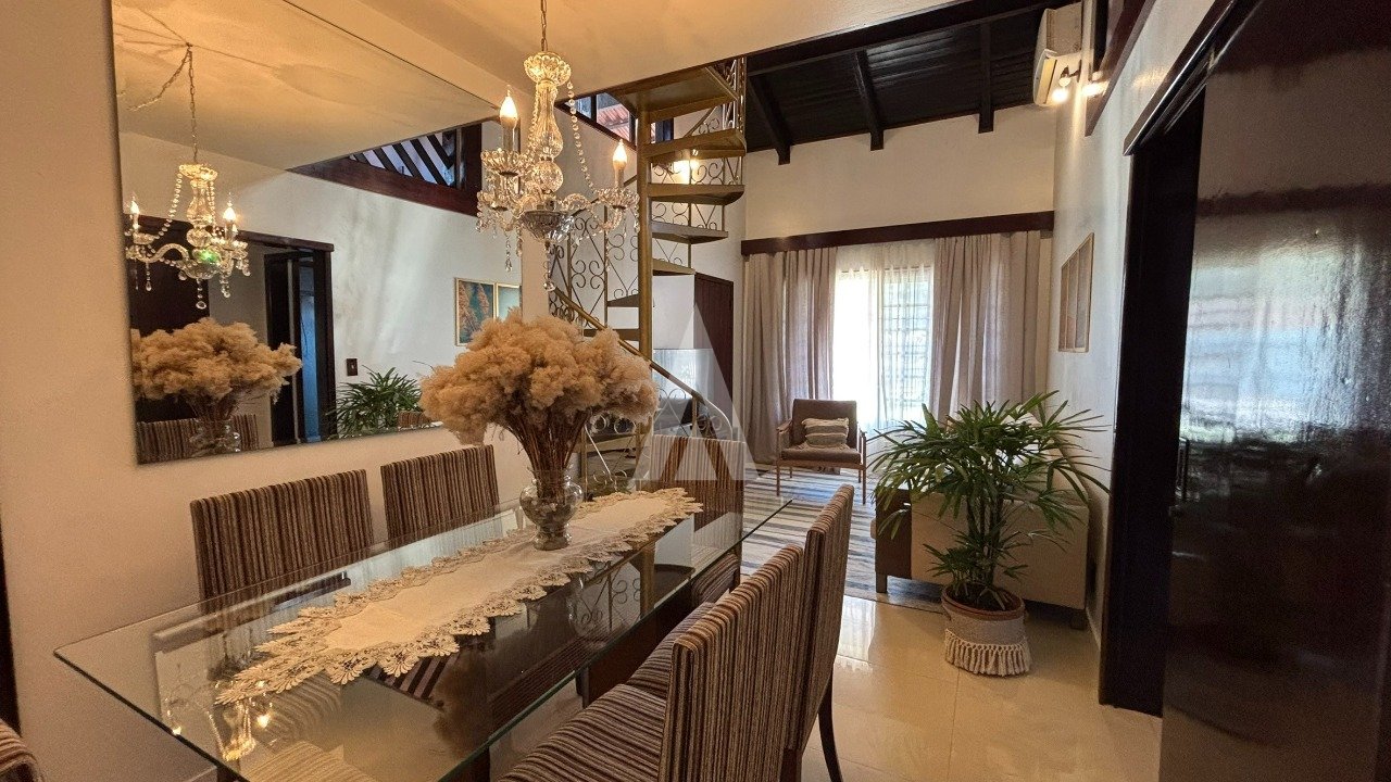 Casa com 1 suíte e 2 quartos à venda no bairro Santa Catarina em Joinville-SC por R$990.000,00. — foto 3