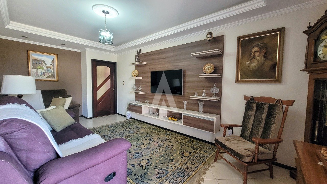 Casa plana com 2 suítes mais 2 quartos à venda no bairro Saguaçu em Joinville - SC por R$ 1.130.000,00. — foto 2