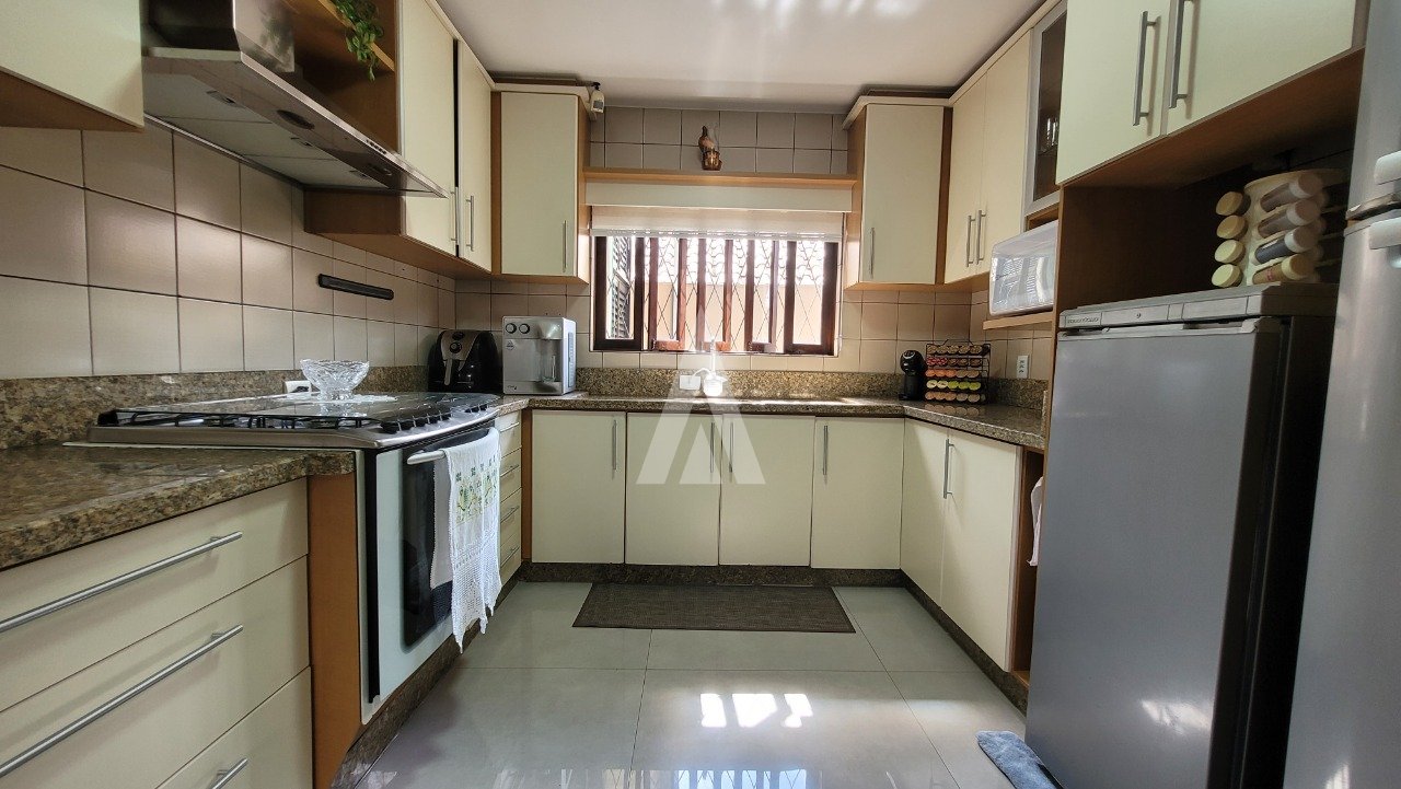 Casa plana com 2 suítes mais 2 quartos à venda no bairro Saguaçu em Joinville - SC por R$ 1.130.000,00. — foto 7