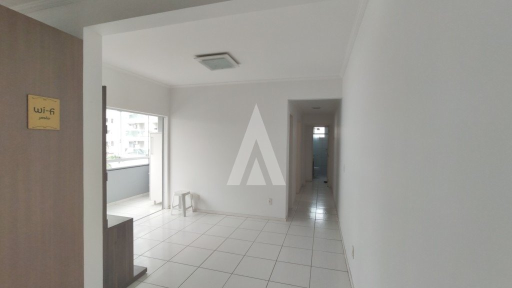 Apartamento à venda com 2 quartos, sendo 1 suíte, no bairro Bom Retiro, em Joinville-SC, por R$ 395.000,00. — foto 2