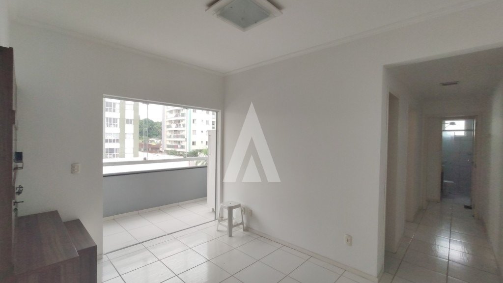 Apartamento à venda com 2 quartos, sendo 1 suíte, no bairro Bom Retiro, em Joinville-SC, por R$ 395.000,00. — foto 3