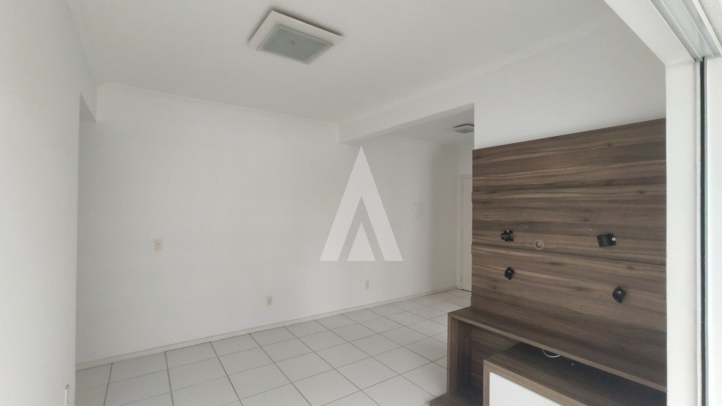 Apartamento à venda com 2 quartos, sendo 1 suíte, no bairro Bom Retiro, em Joinville-SC, por R$ 395.000,00. — foto 5