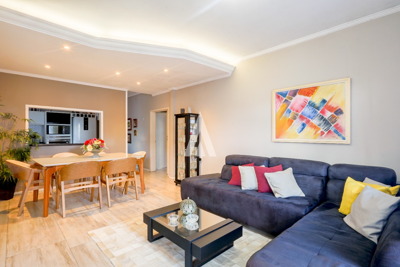 Casa plana com 1 suíte e 2 quartos à venda no bairro Bucarein em Joinville-SC por R$ 950.000,00. - foto 1