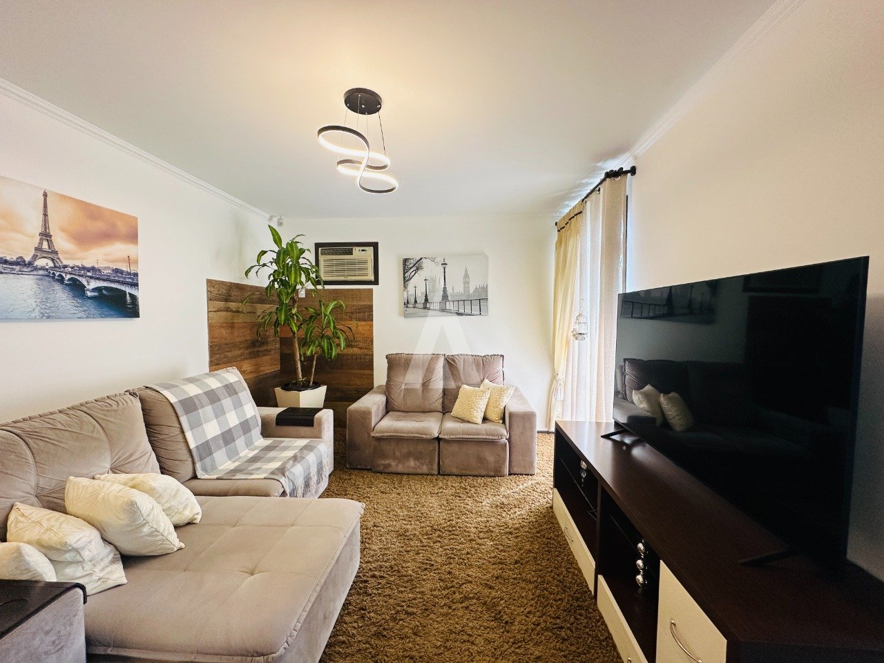 Casa plana com 1 suíte e 2 quartos à venda no bairro Glória em Joinville-SC por R$ 1.298.000,00. — foto 2