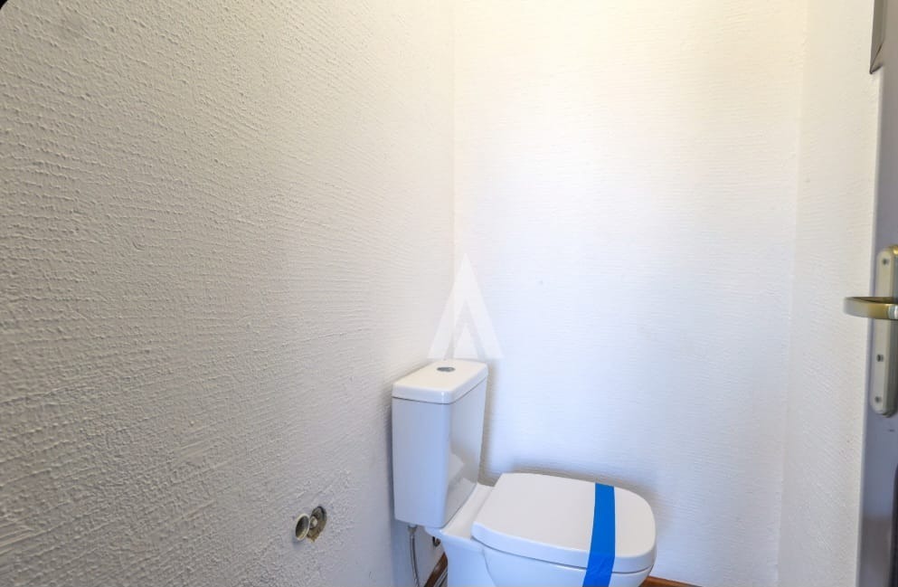 Casa com 1 suíte e 3 quartos à venda no bairro Santo Antônio em Joinville-SC por R$1.800.000,00. — foto 7