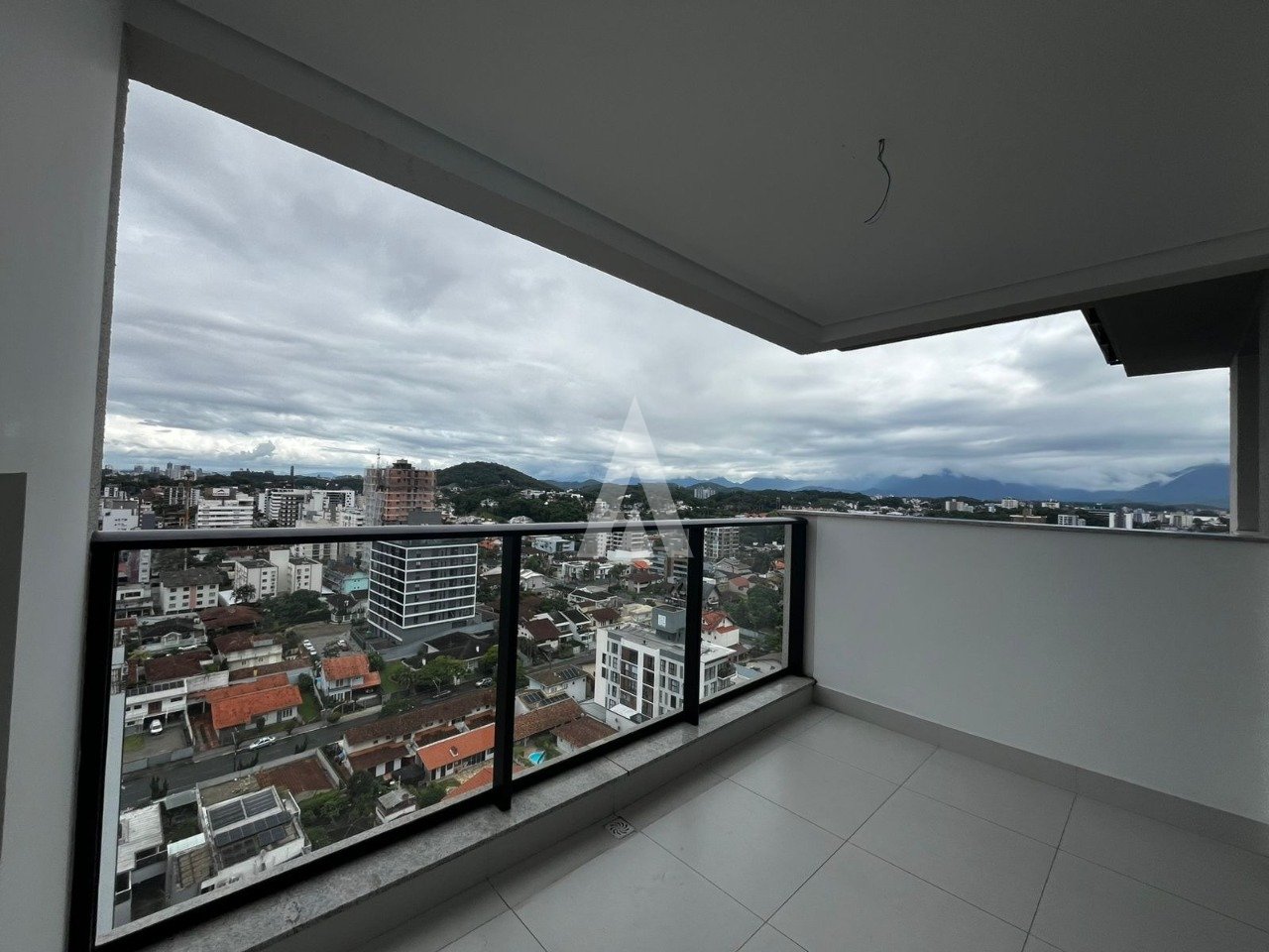 Apartamento com 1 suíte e 2 quartos à venda no bairro Santo Antônio, em Joinville-SC, por R$ 900.000,00. — foto 5