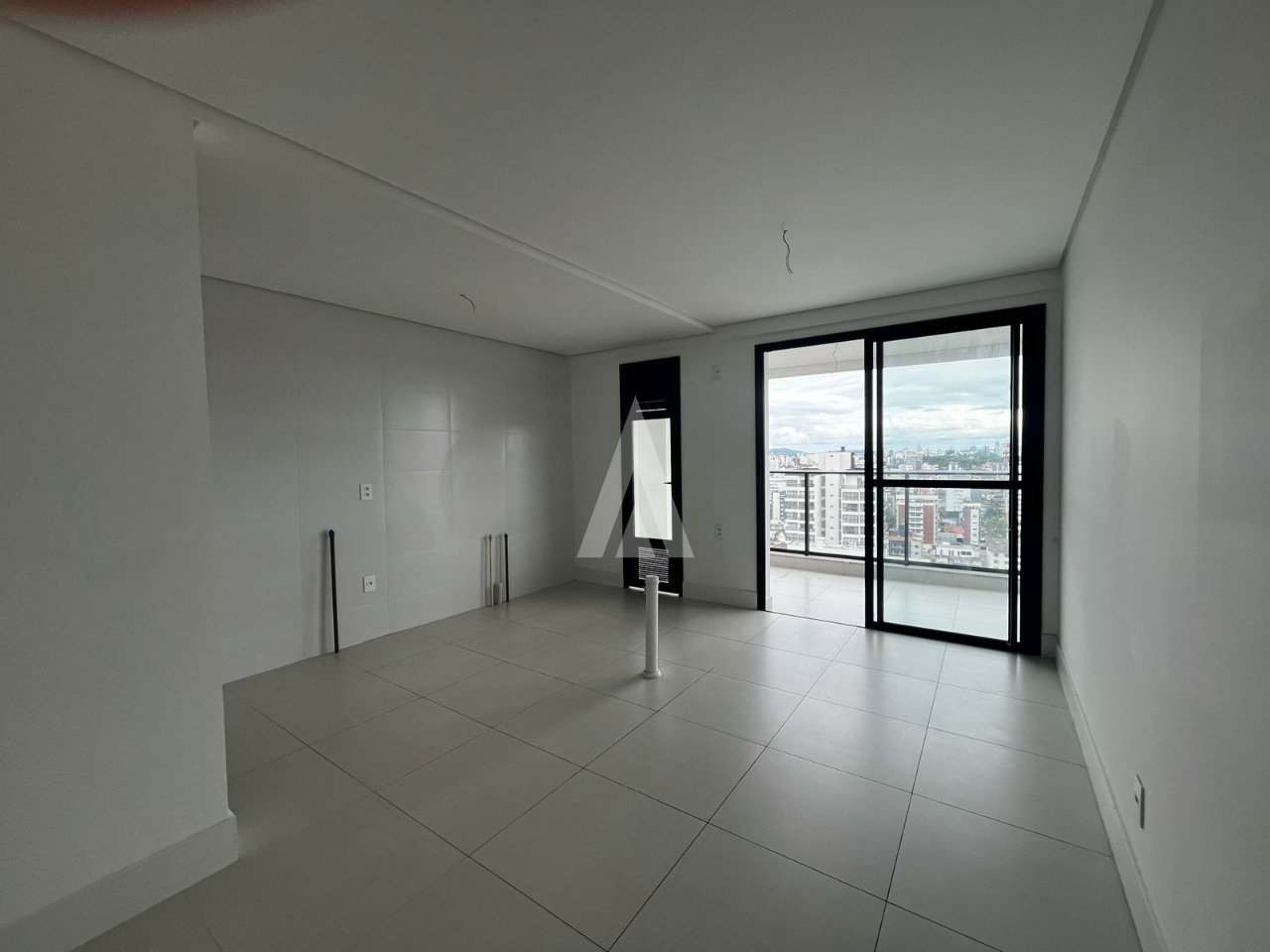 Apartamento com 1 suíte e 2 quartos à venda no bairro Santo Antônio, em Joinville-SC, por R$ 900.000,00. — foto 2