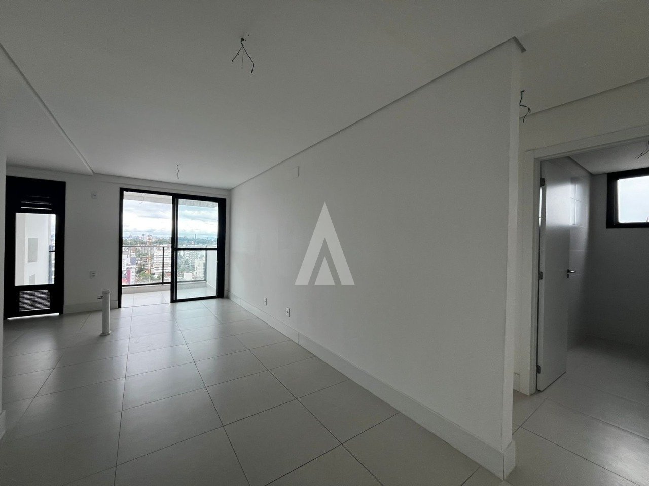 Apartamento com 1 suíte e 2 quartos à venda no bairro Santo Antônio, em Joinville-SC, por R$ 900.000,00. — foto 3