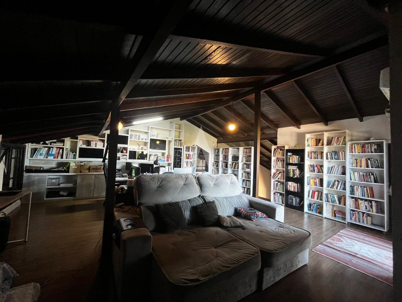Casa com 1 suíte e 2 quartos à venda no bairro Iririú em Joinville-SC por R$750.000,00. — foto 5