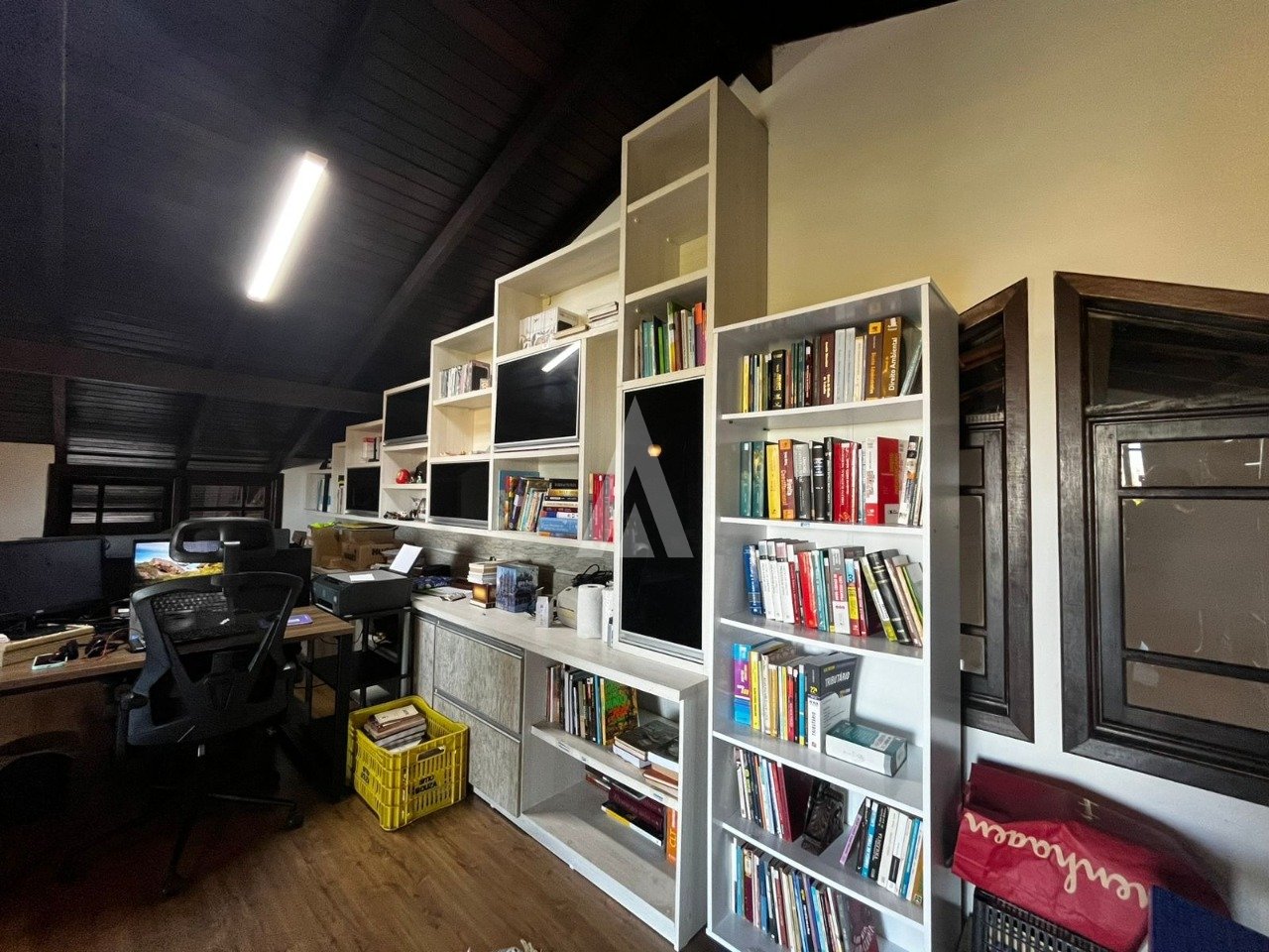 Casa com 1 suíte e 2 quartos à venda no bairro Iririú em Joinville-SC por R$750.000,00. — foto 7