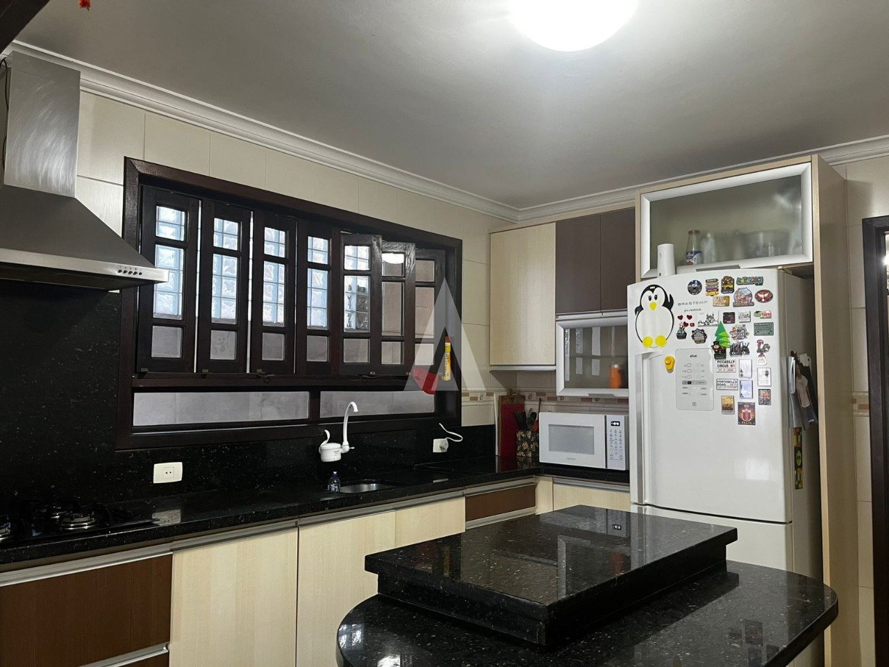 Casa com 1 suíte e 2 quartos à venda no bairro Iririú em Joinville-SC por R$750.000,00. — foto 4